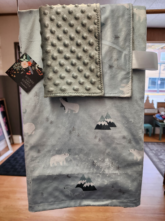 Winter Mountain Minky Blanket, snuggle baby
