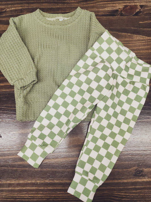 Crewneck and Legging Outfit