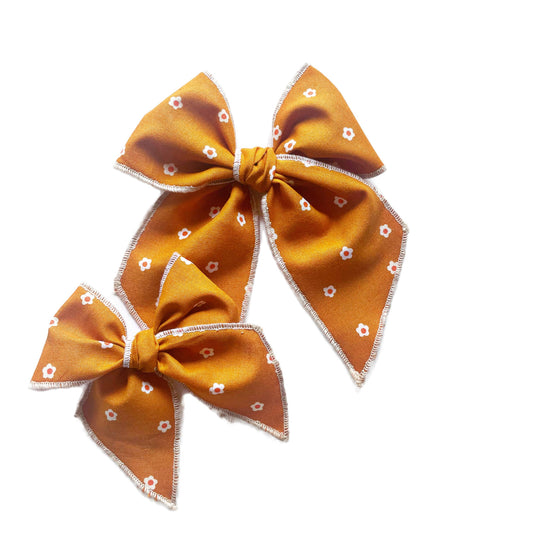 Caramel Pocket Posy Elle Bow