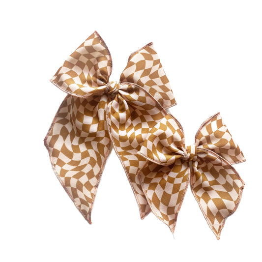Tan & Blush Checkered Wave Elle Bow: