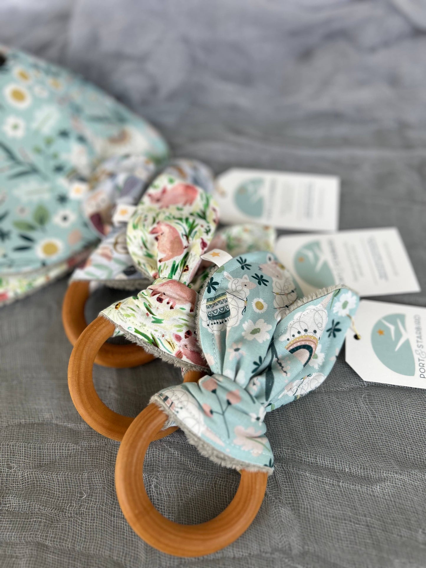 Llama Love Crinkle teether