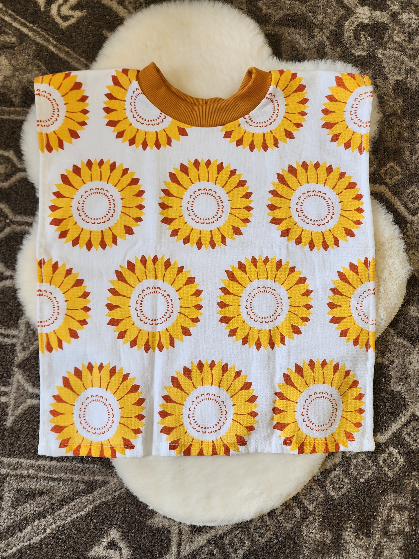 Sun Burst Towel Bib