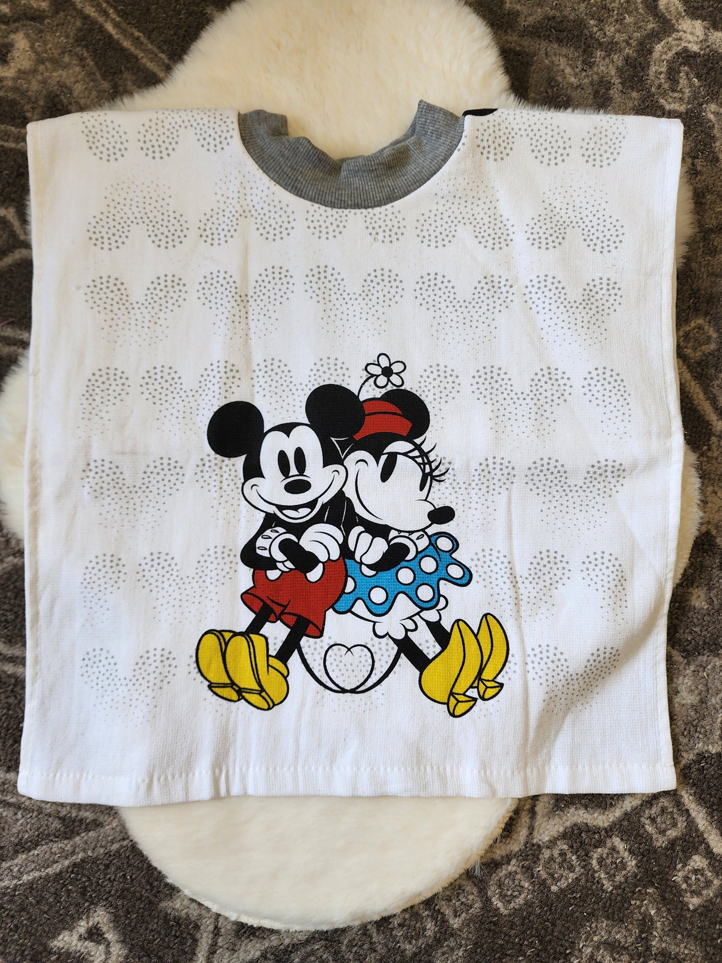 Minne Mouse Towel Bib