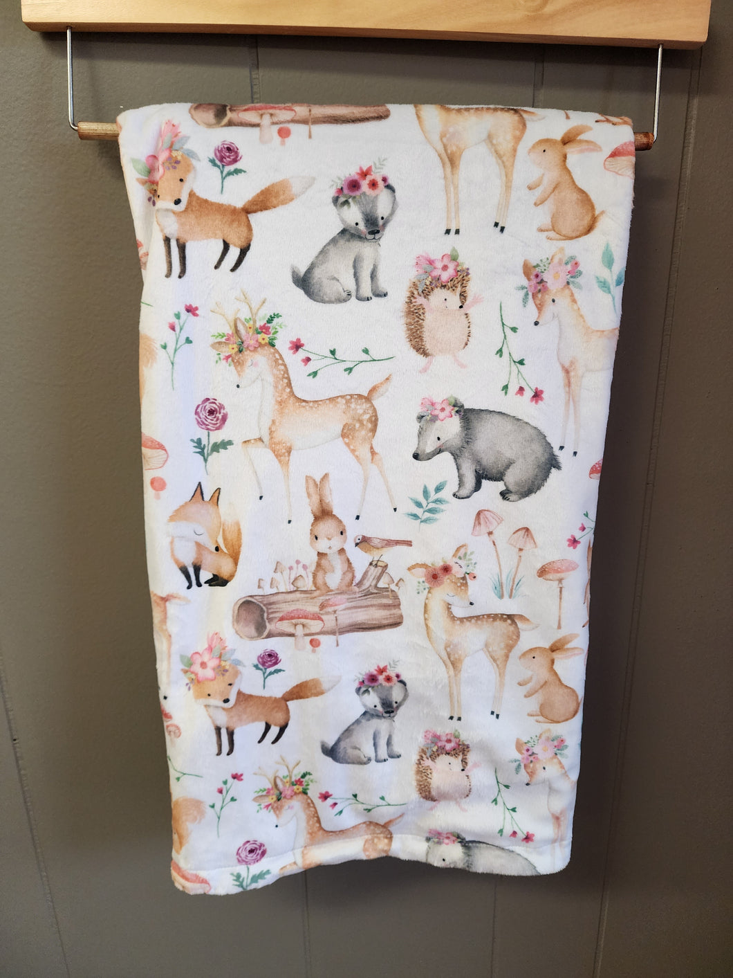 Woodland Critters Minky Blanket, snuggle baby