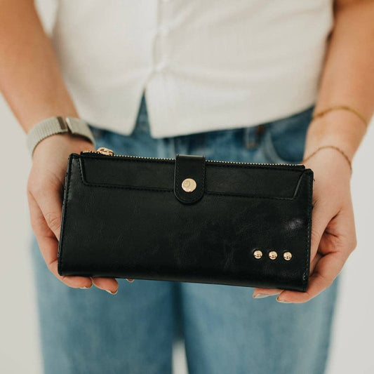 Essentials Carryall Wallet: Black