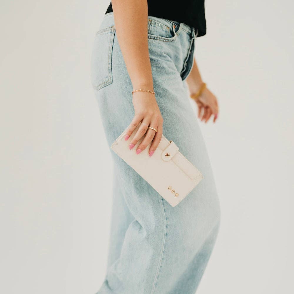 Essentials Carryall Wallet: BROWN